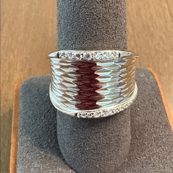 Silpada Textured Silver CZ Ring with Box Sz 8 - Picture 2 of 11